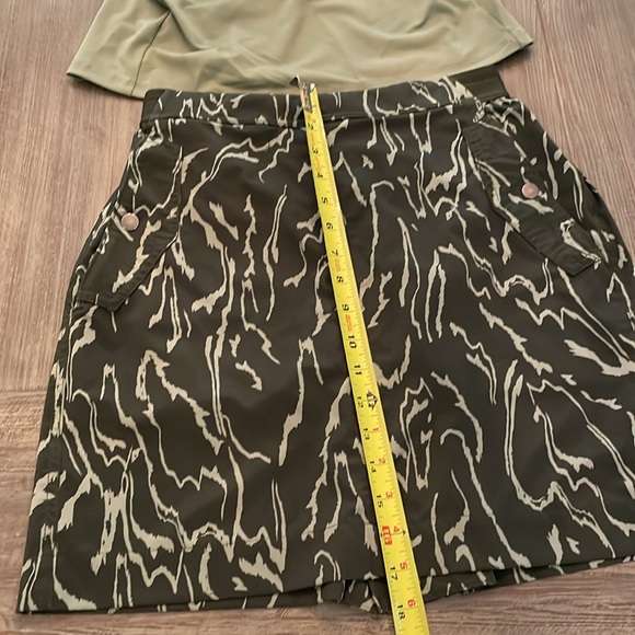 Athleta Vienna cargo skort. Size 4. Excellent condition - Picture 8 of 14